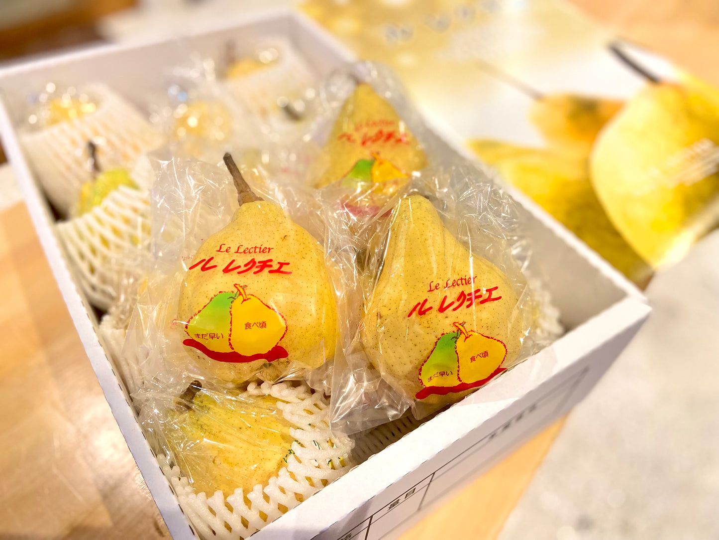無肥料ルレクチェ3キロ箱10〜8個くらい(送料等込み)